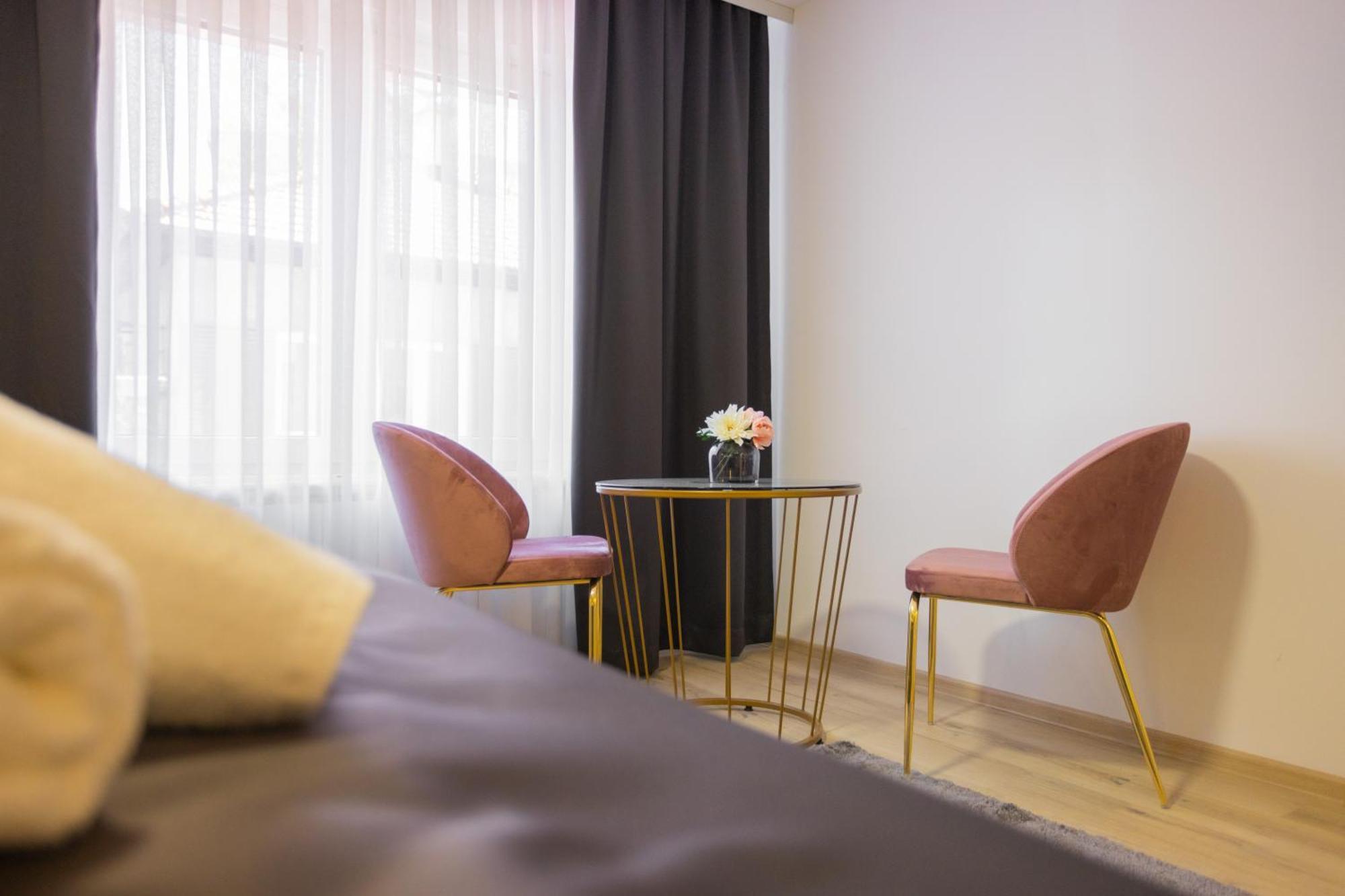 Happy House Old Town Luxury Apartment *